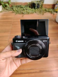 Canon G7x Mark ii vlogging camera