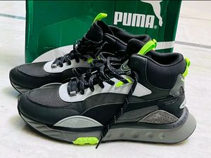 Puma Sneakers