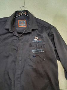 Men&#39;s Casual Button-Down Shirt