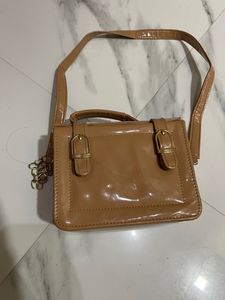 Box Sling Bag