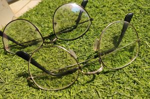 Black And White Frame Sunglass For Women