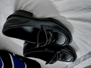 H&amp;M Black Heeled Loafers