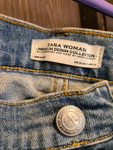 Zara Classic Rugged Ripped Blue Jeans