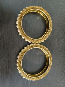 Moti Studded Kangan Set