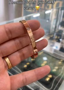 Anti-tarnish Love Bracelet ❤️