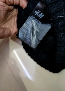 KNIT POMPOM BEANIE