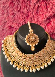 Elegant Gold-Toned Jewelry Set