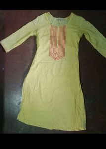 A Beautiful Yellow 💛 Colour Dress