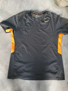Nike T-Shirt