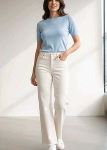 🫶🏻Off-White Straight Leg Jeans