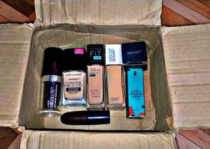 4 Foundation+1 Concealer+Serum+Lipstick ❤️