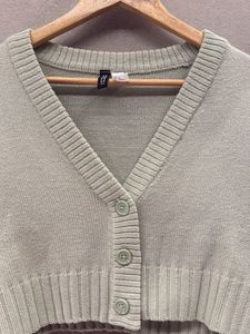 Cute Cropped Cardigan