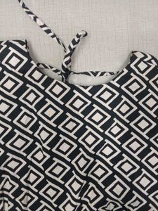 Kibo Brand Chic Geometric Print Romper