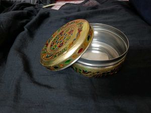 Golden Designer Meenakari Round 4 Pcs Container
