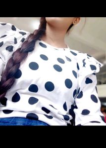 Cute Polka Dot Top &amp; Outfit