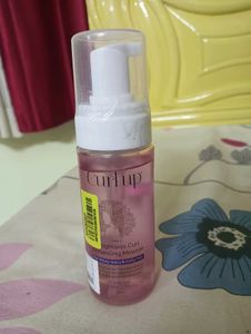 Curl Up Volumizing Mousse