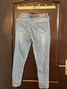 Ripped Jeans - Light Wash