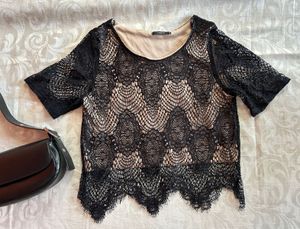 Black Lace Top🪩