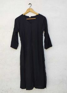 Black Kurta Set With Red Duppata