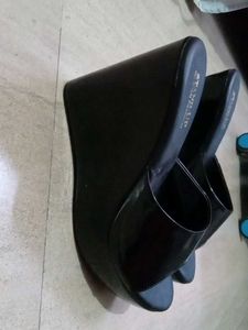 Black Wedges