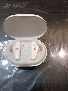 OnePlus copy earbuds