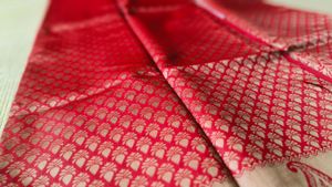 Banarasi Silk Floral Traditional Saree