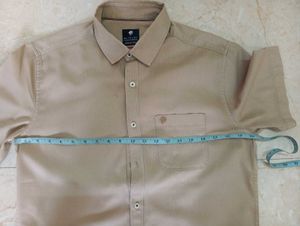 MEN&#39;S BEIGE SHORT SLEEVE SHIRT