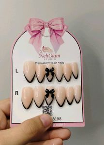 Press-On Nails with Bow