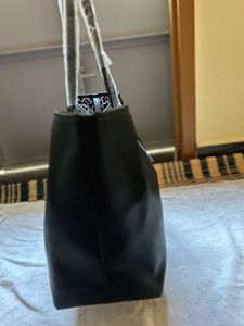 NEW Guess Vikky Black Tote Bag + Pouch