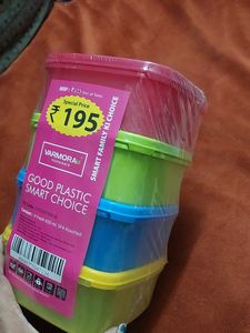 Set of 4 vibrant color container storage lunch box