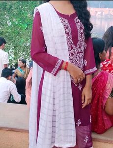 Kurti With Inner And Lenskart Glass