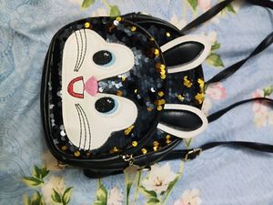 Combo of a sling bag and hair bands