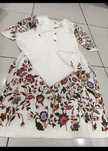 Floral Embroidered Kurta Set