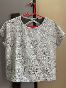 Jacquard Texture Crop Tee