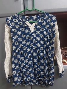 M Size Crocheted Sleeves Top