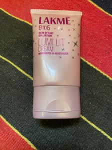 Lakme Lumi Glow ,