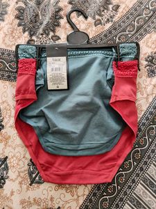 Combo Of Cute Lace Details Hipsters