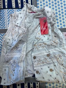 Trendy Sleeveless Crop Top