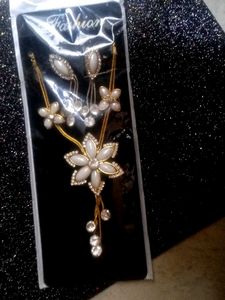 Flower Necklace &amp; Earring Set