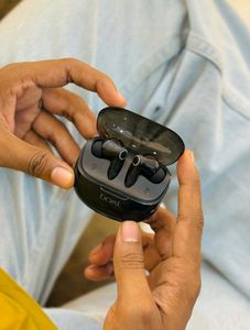 Boat Airdopes - Truly Wireless Earbuds