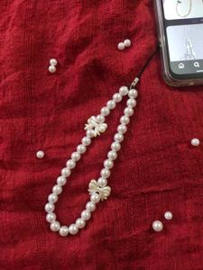 Pearl Beaded Phone Charm💟