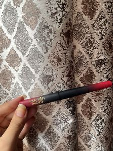 Liquid eyeliner ❤️🖤
