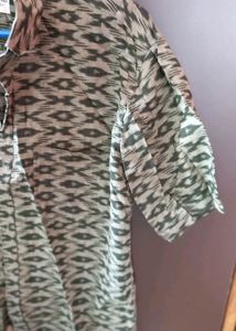 Soho men&#39;s half sleeve printed shirt,olive green colour