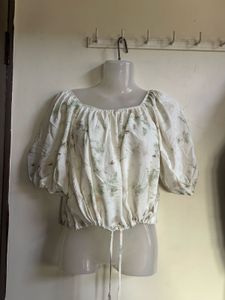 Floral Puff Sleeve Crop Top