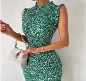 UTBANIC Green Floral Bodycon Dress