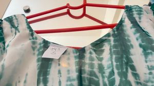 NEW KURTI - LAVENDERLABEL- NeverUsed- Tie &amp; Dye Georgette Green kurti With Ballon Sleeves