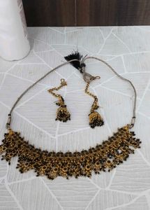Black Stone Set With Earrings