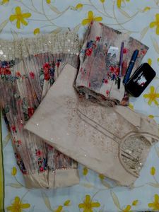 IT IS A SAHARA ELEGANT OUTFIT