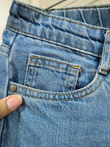 Wide Leg Light Wash Jeans