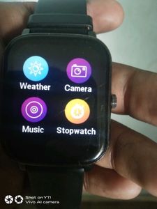Noise Vivid Call SMARTWATCH